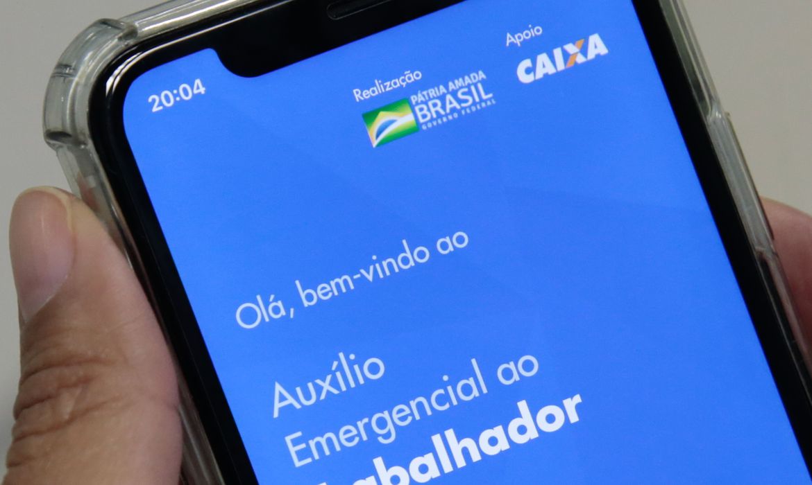 Caixa credita auxílio emergencial em contas dos beneficiários