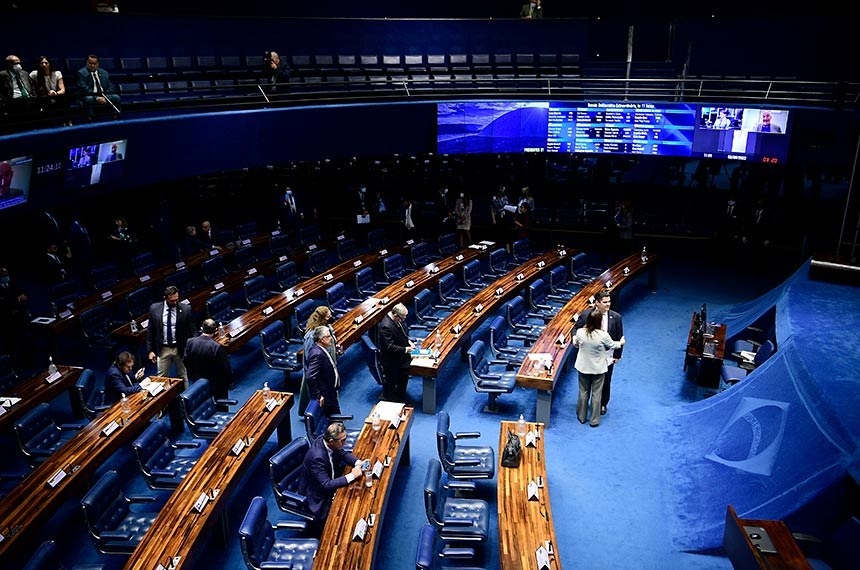 Senado aprova projeto que limita ICMS dos combustíveis