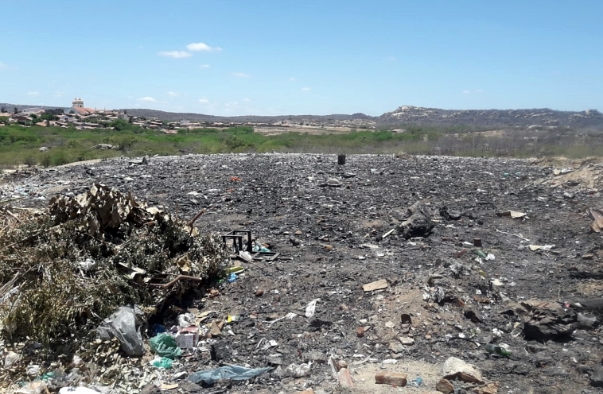 Pedra Lavrada recebe certificado de erradicação de lixão do MPPB